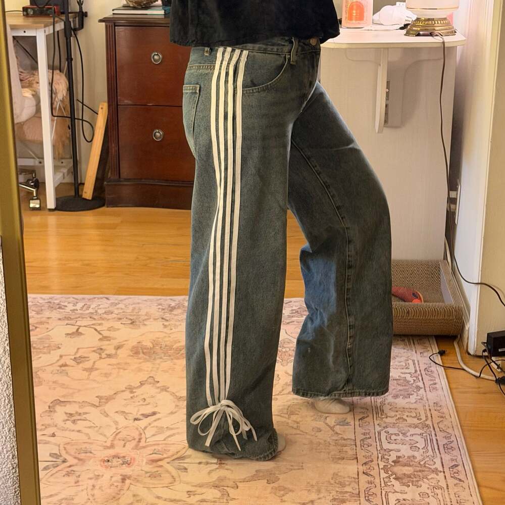 Edikted Washed Low Rise Ribbon Jeans
